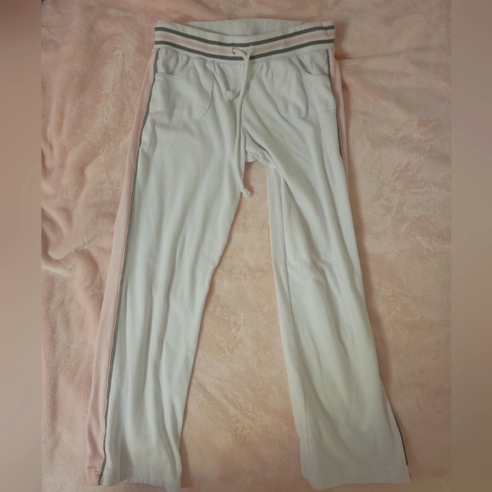 White sweat pants